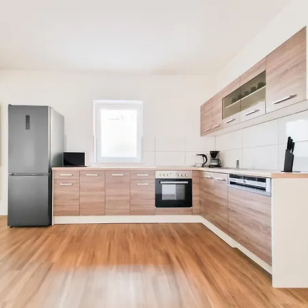 Raj Living - 1 - Balcony - 25 Min To Messe Dus
