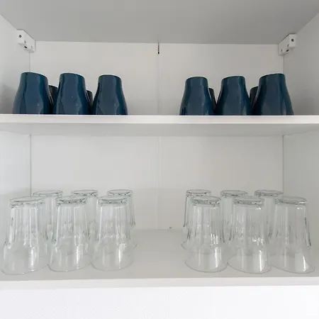 Tolstov - 1 - Balcony - 25 Min To Messe Dus