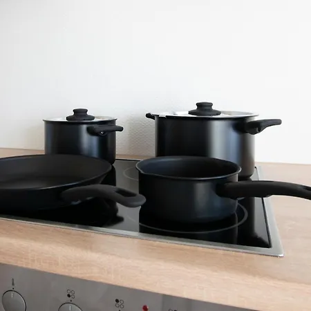 Lägenhet Tolstov - 1 - Balcony - 25 Min To Messe Dus