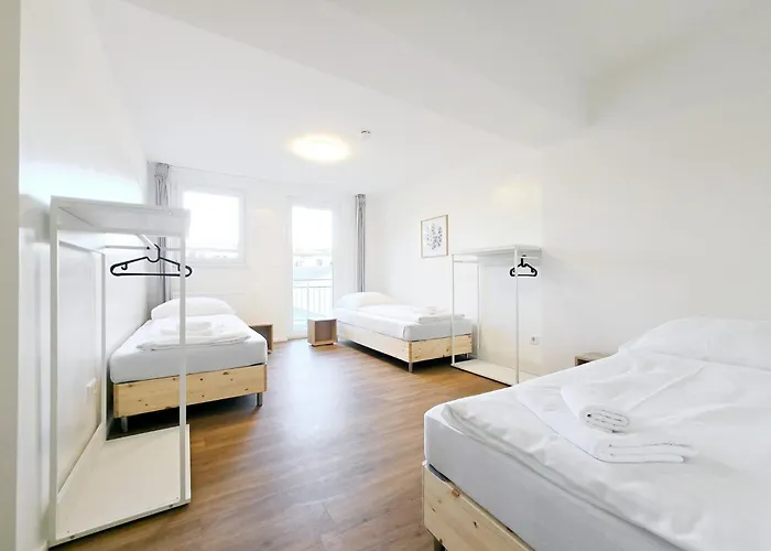 Tolstov - 1 - Balcony - 25 Min To Messe Dus Крефельд